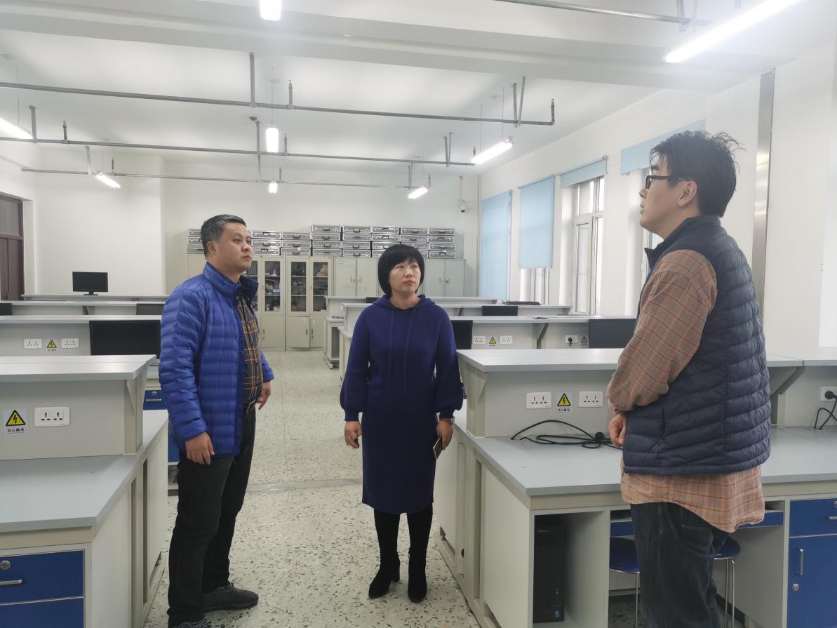 -2e0cb418c529f697 -2e0cb418c529f697